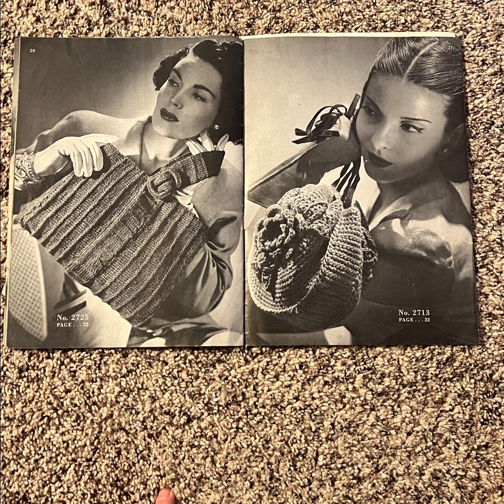 Vintage 1945 Clark's O.N.T. and J.& P. Coats Crochet Pattern Booklet titled Bags - Picture 10 of 11